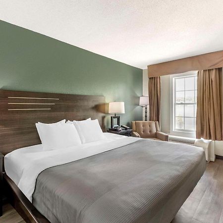 Quality Inn & Suites Santee Bagian luar foto
