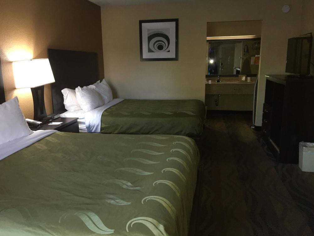 Quality Inn & Suites Santee Bagian luar foto
