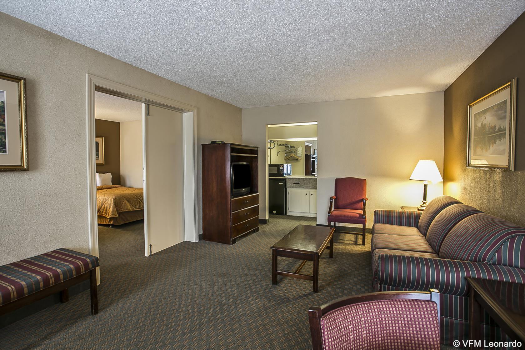 Quality Inn & Suites Santee Bagian luar foto