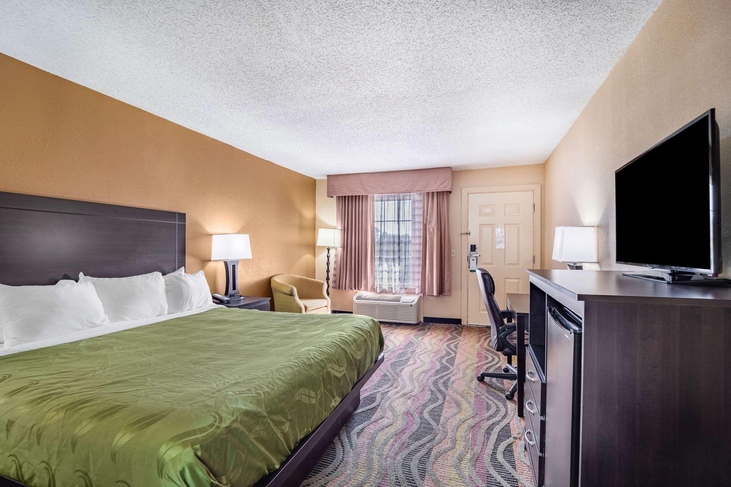 Quality Inn & Suites Santee Bagian luar foto