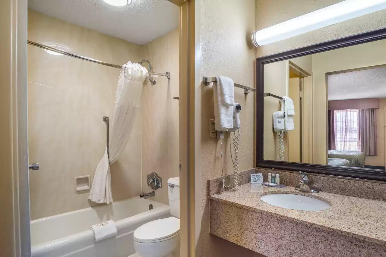 Quality Inn & Suites Santee Bagian luar foto