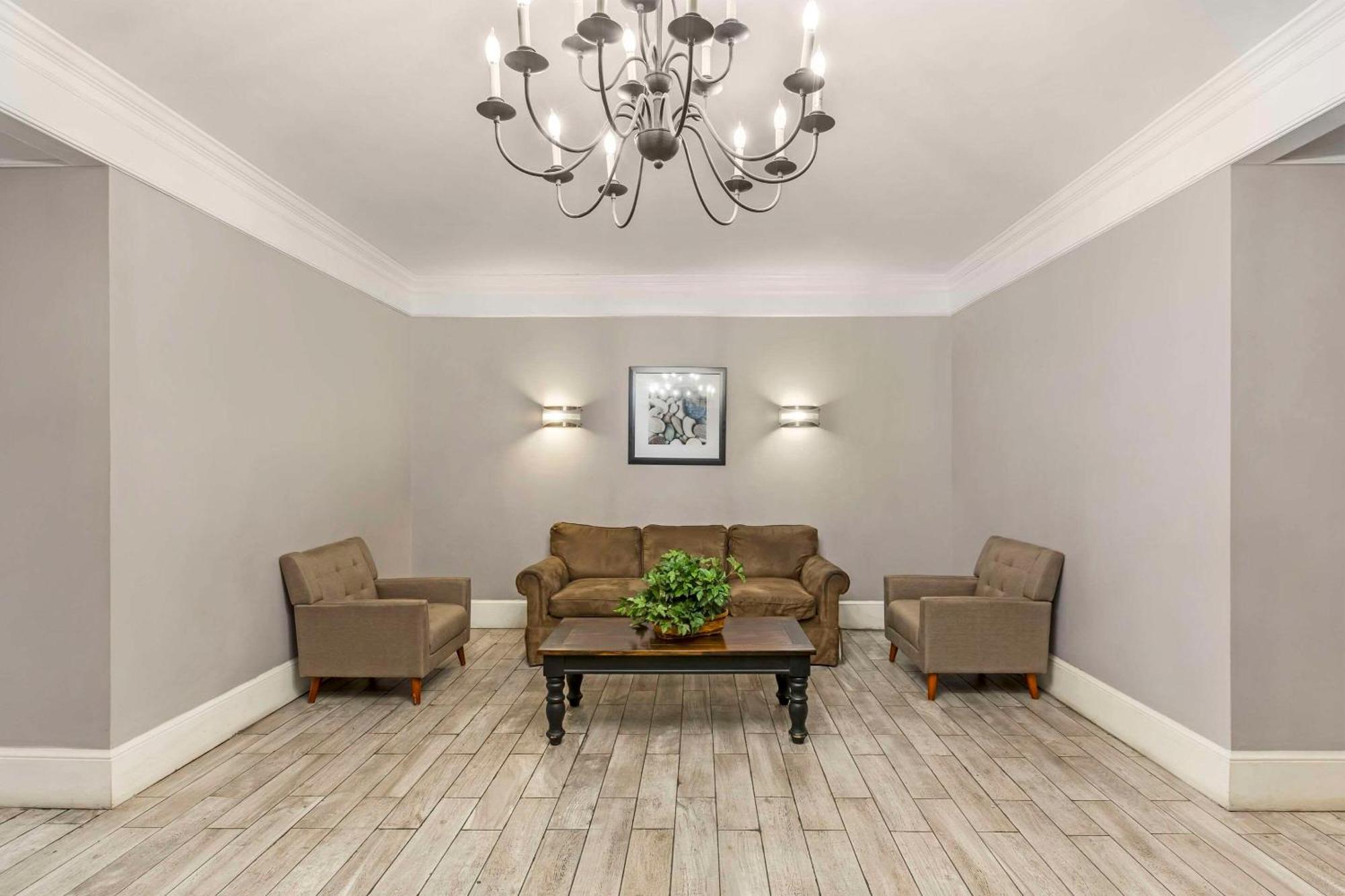 Quality Inn & Suites Santee Bagian luar foto