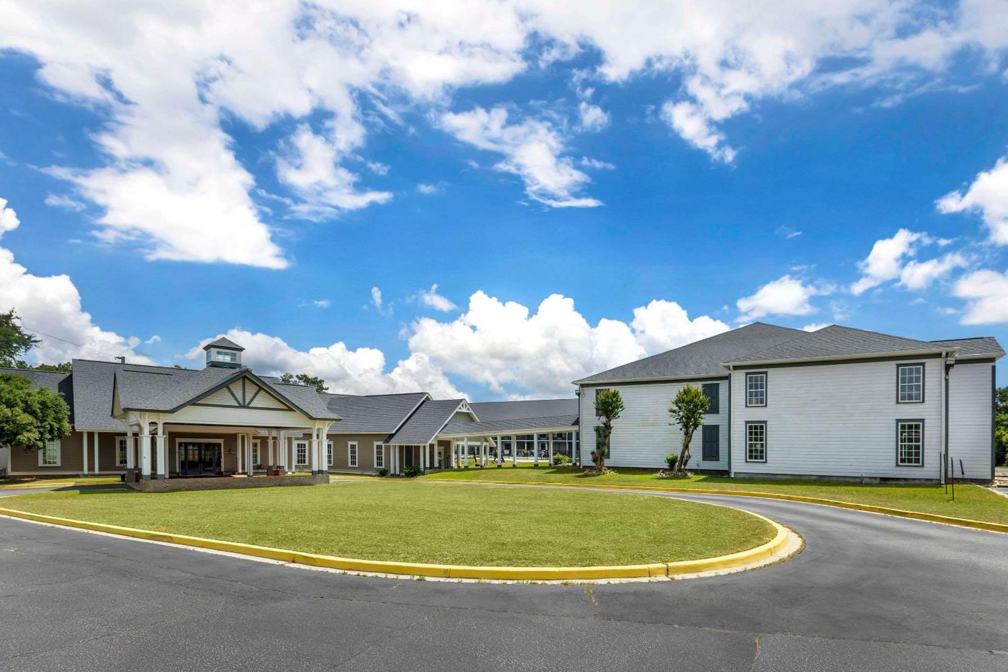 Quality Inn & Suites Santee Bagian luar foto